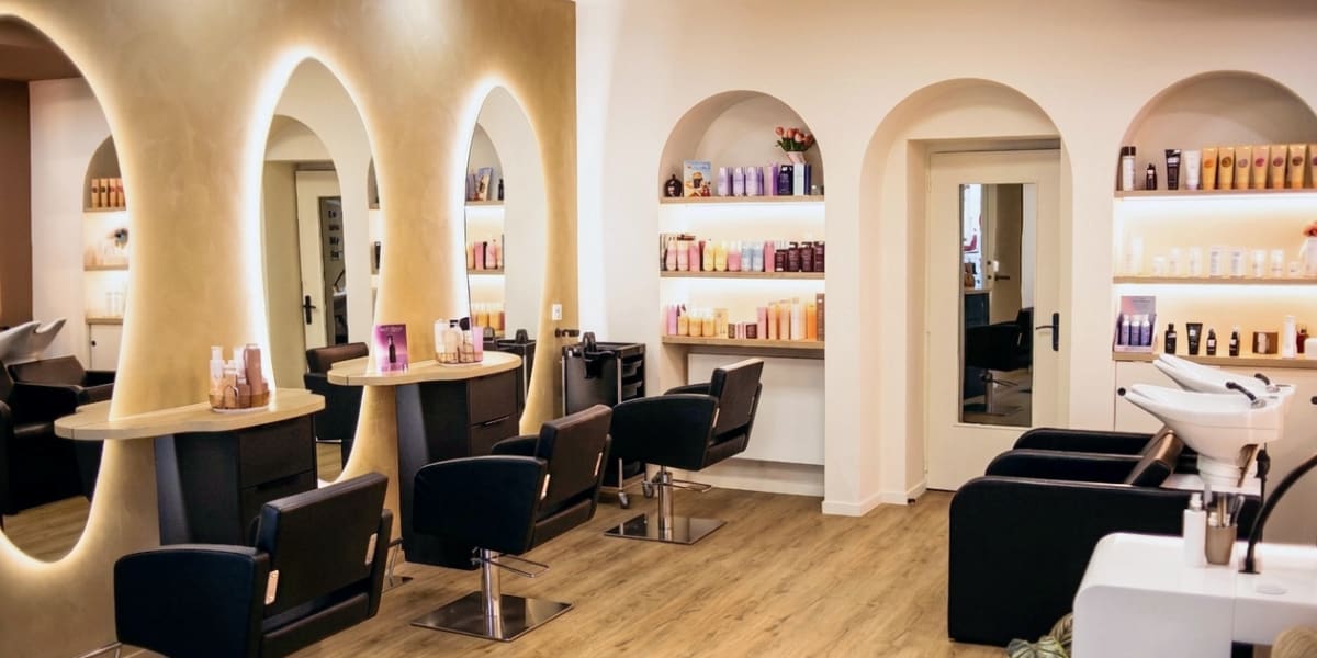 Atelier C - Coiffure Saint-Flour - Photo de couverture - OneBooking