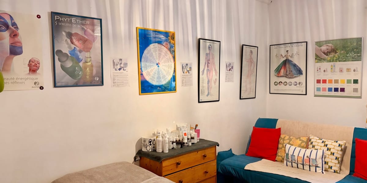 Lydia DI GIOSIA Soins du Visage, Massages Bien être Drainage lymphatique aux ventouses. - Massage Nice - Photo de couverture - OneBooking