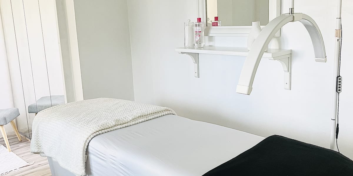 Sia.Studio - Sourcils & cils Champigny-sur-Marne - Photo de couverture - OneBooking