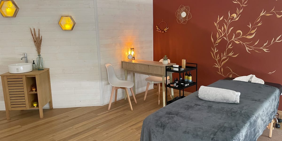 Un Ecrin de Délicatesse - Institut de beauté Pont-l'Abbé - Photo de couverture - OneBooking