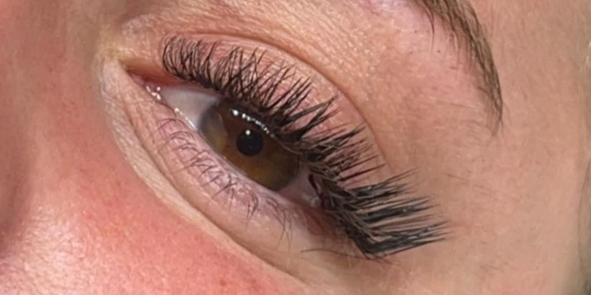 Jnails Beauty&lash - Sourcils & cils Narbonne - Photo de couverture - OneBooking