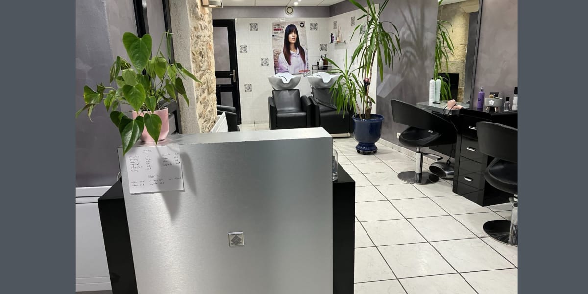 Captif - Coiffure Mende - Photo de couverture - OneBooking