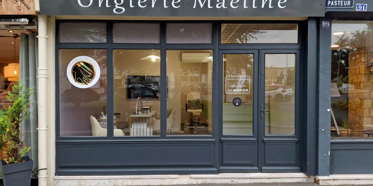 Maëline - Beauté des ongles - Onglerie Lisieux - Photo de couverture - OneBooking