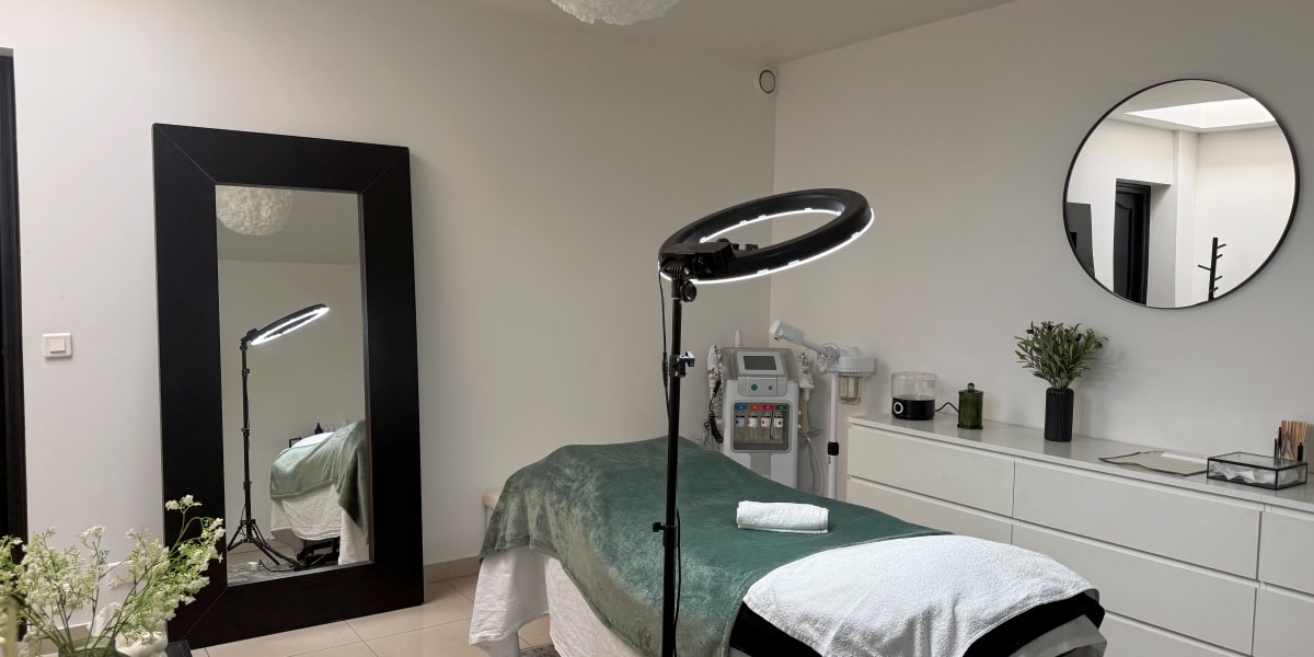Hadassa Institut - Sourcils & cils Chelles - Photo de couverture - OneBooking
