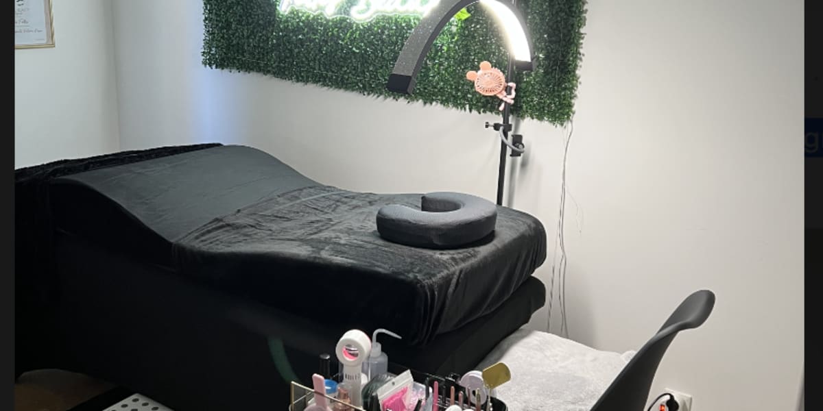 FolksBeauty - Onglerie Saint-Brieuc - Photo de couverture - OneBooking