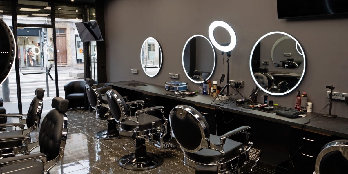 Lombe Barber - Barbier Lyon - Photo de couverture - OneBooking