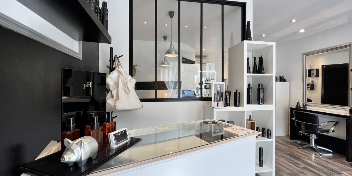 Temps d’M - Coiffure Milhaud - Photo de couverture - OneBooking