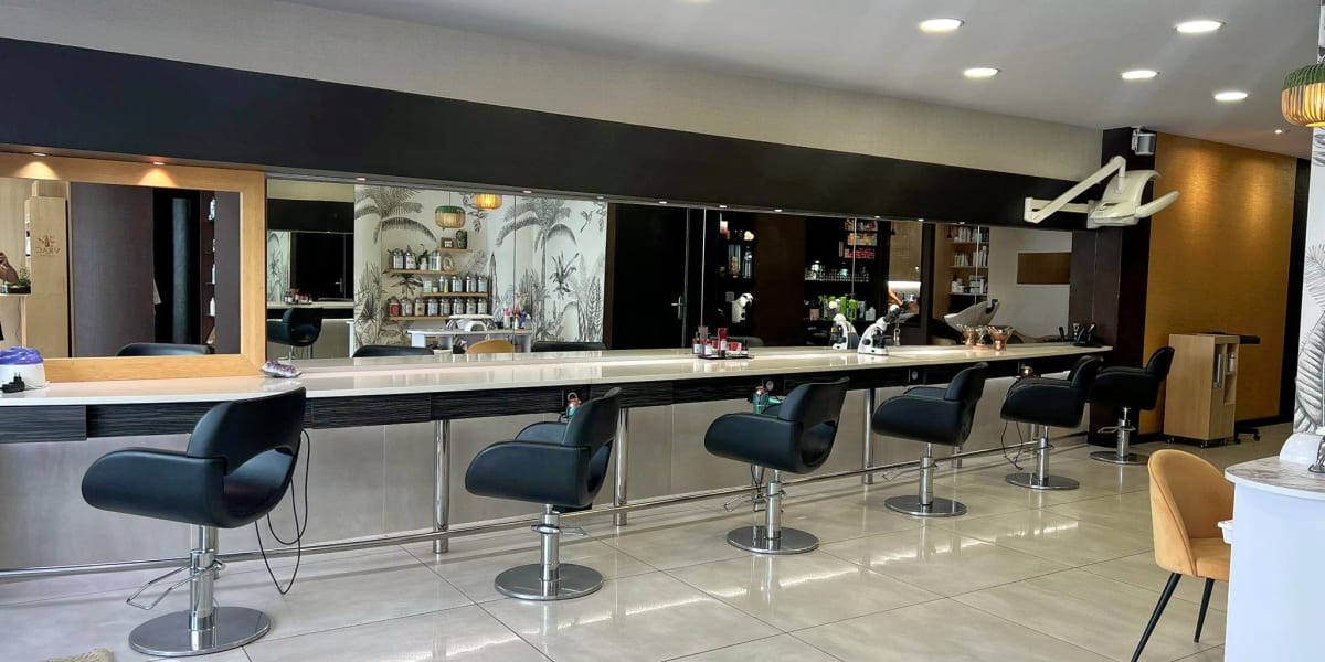 Salon MD Coiffure & Bien-être - Sourcils & cils Vannes - Photo de couverture - OneBooking