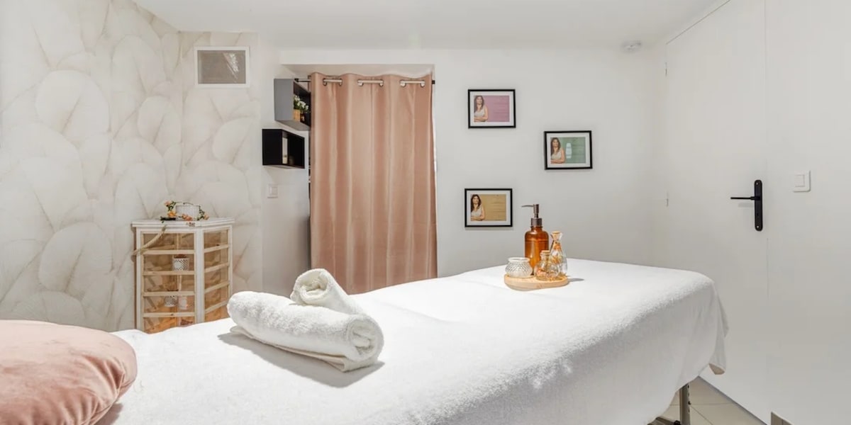 Drainage Lymphatique Méthode Renata Franca by Nora - Sourcils & cils Vitry-sur-Seine - Photo de couverture - OneBooking