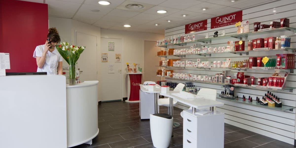 Grain de beauté - Sourcils & cils Suresnes - Photo de couverture - OneBooking