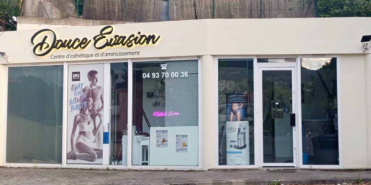 Institut douce évasion - Sourcils & cils Grasse - Photo de couverture - OneBooking