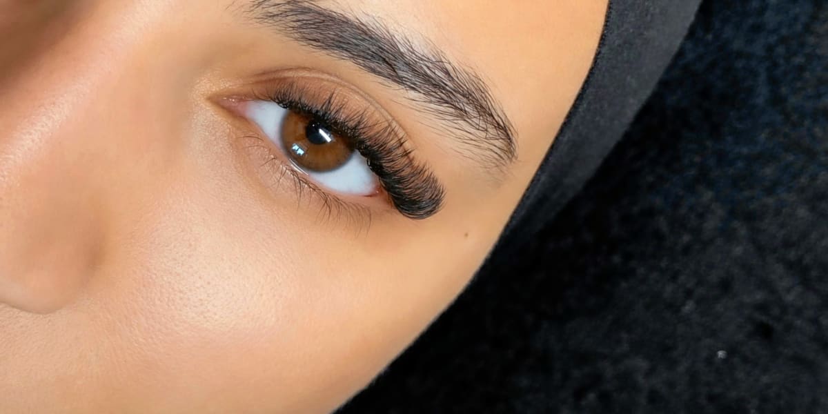 AM Lashes - Sourcils & cils Poitiers - Photo de couverture - OneBooking