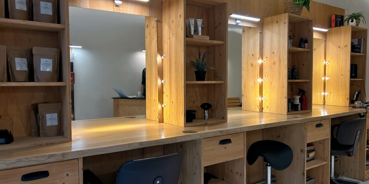 IO Coiffure - Coiffure Marseille - Photo de couverture - OneBooking