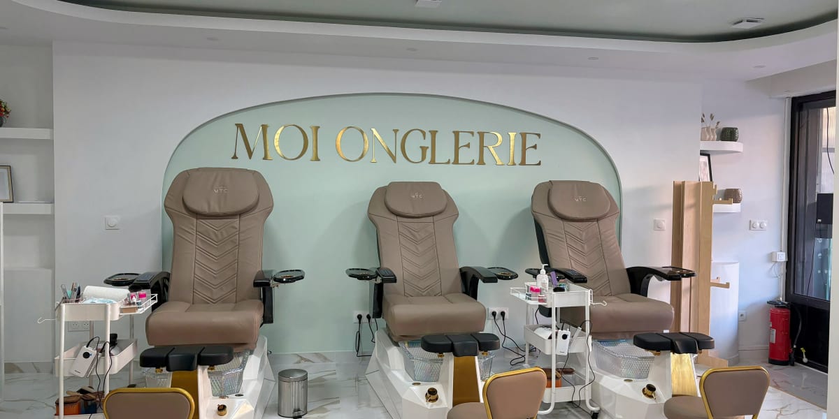 MOI Ongles & Head Spa & Cils - Institut de beauté Vitrolles - Photo de couverture - OneBooking