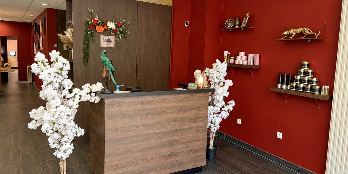 R’K AuFéminin - Sourcils & cils La Roche-sur-Yon - Photo de couverture - OneBooking