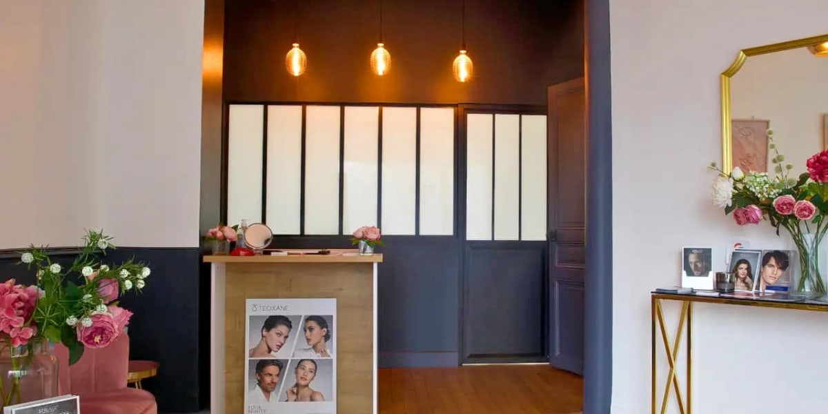 Nassimed - Sourcils & cils Colombes - Photo de couverture - OneBooking