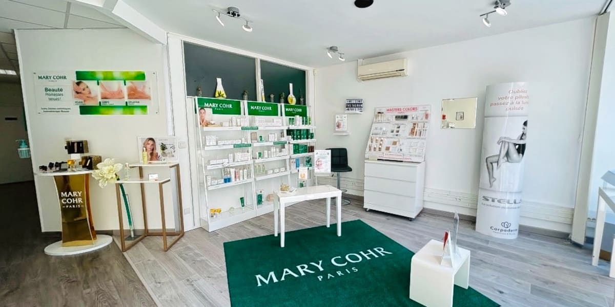 L’institut Mary Corh soleil d’éte - Onglerie Lille - Photo de couverture - OneBooking