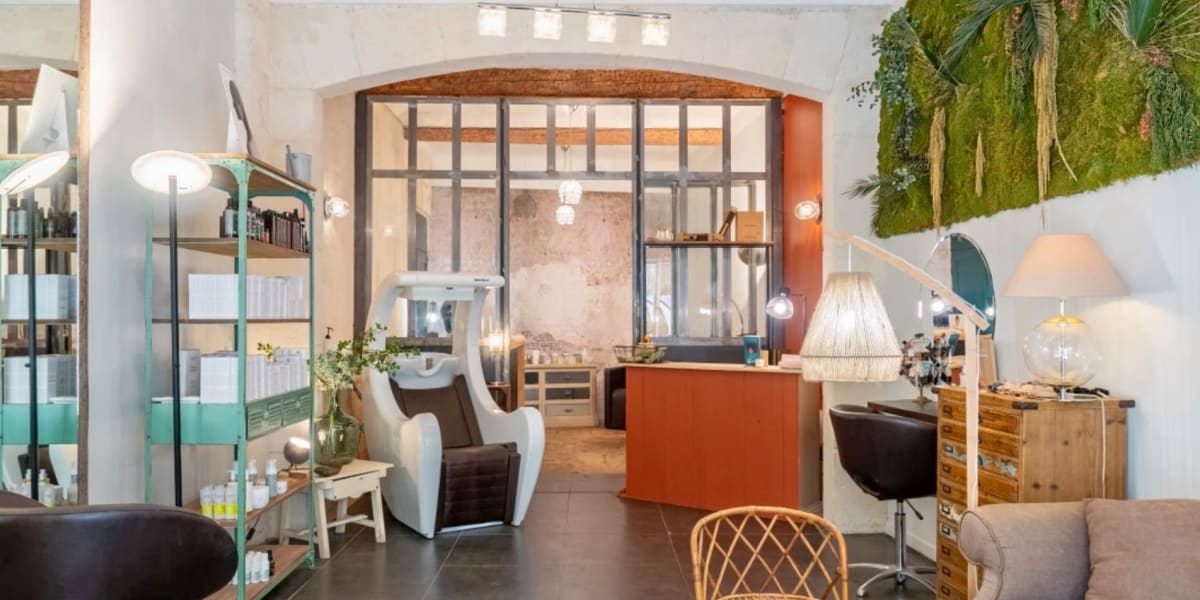 Anais Hardouin - Coiffeur Végétal - Coiffure Nîmes - Photo de couverture - OneBooking
