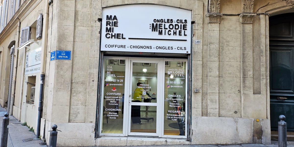 Marie et Melodie Michel - Onglerie Marseille - Photo de couverture - OneBooking