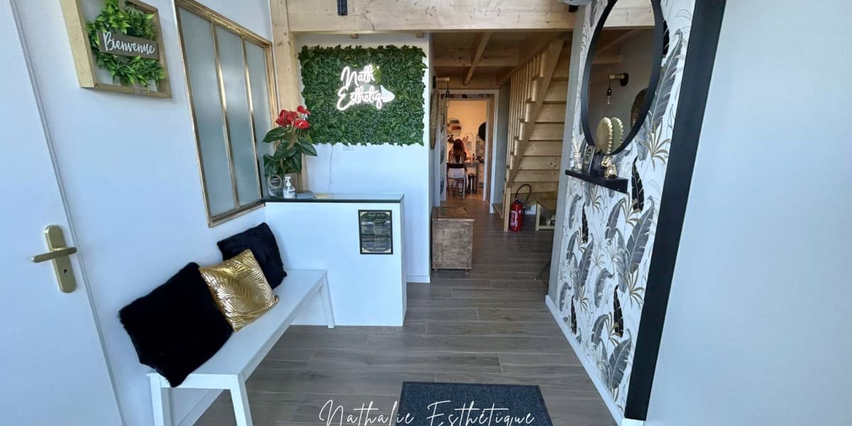 NATHALIE ESTHETIQUE - Onglerie Montpellier - Photo de couverture - OneBooking