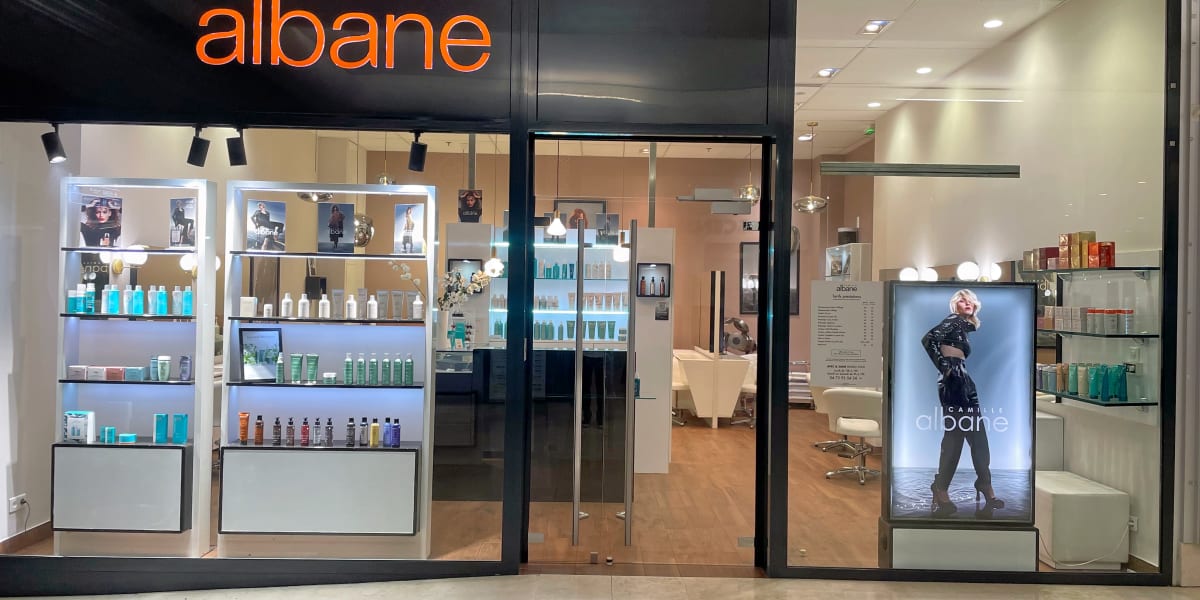 Camille Albane - Clermont-Ferrand Jaude - Coiffure Clermont-Ferrand - Photo de couverture - OneBooking