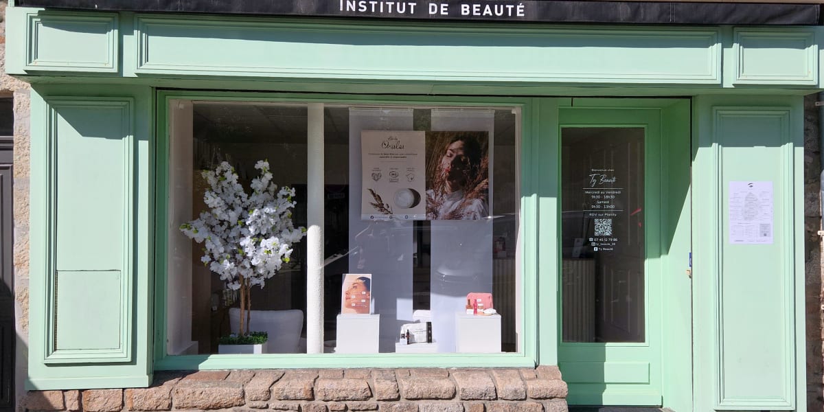 Ty Beauté - Sourcils & cils Vannes - Photo de couverture - OneBooking
