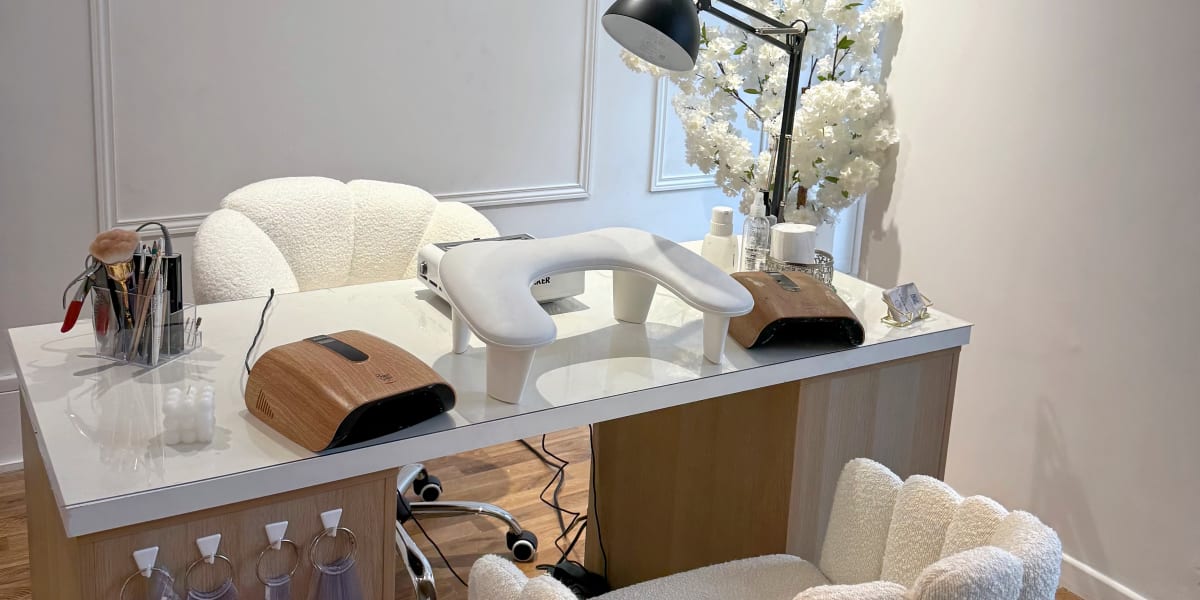 Mrs Beautys - Onglerie Grenoble - Photo de couverture - OneBooking