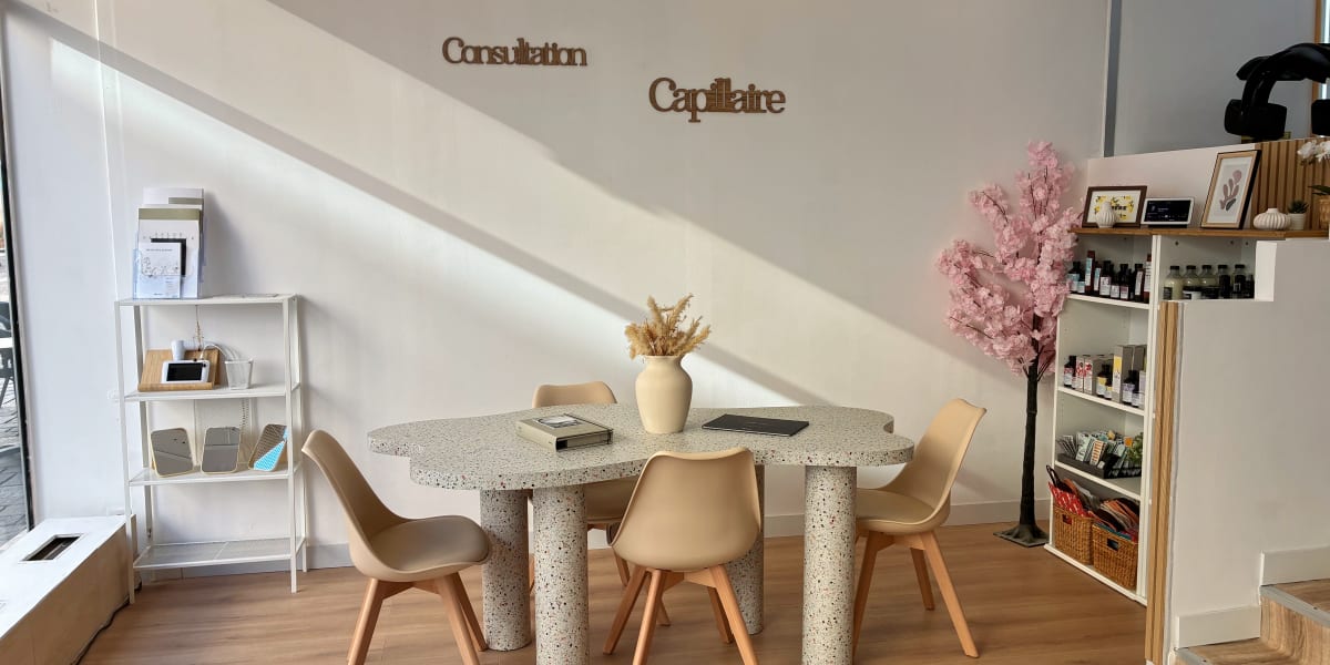 Merge Family - Onglerie Créteil - Photo de couverture - OneBooking