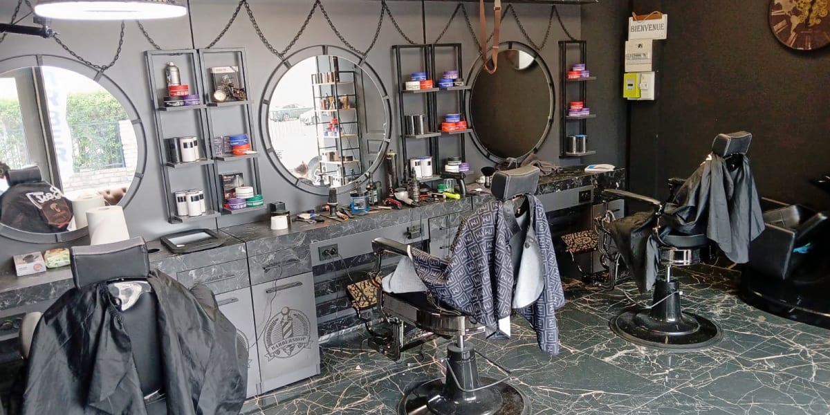 Best one Nime - Barbier Nîmes - Photo de couverture - OneBooking