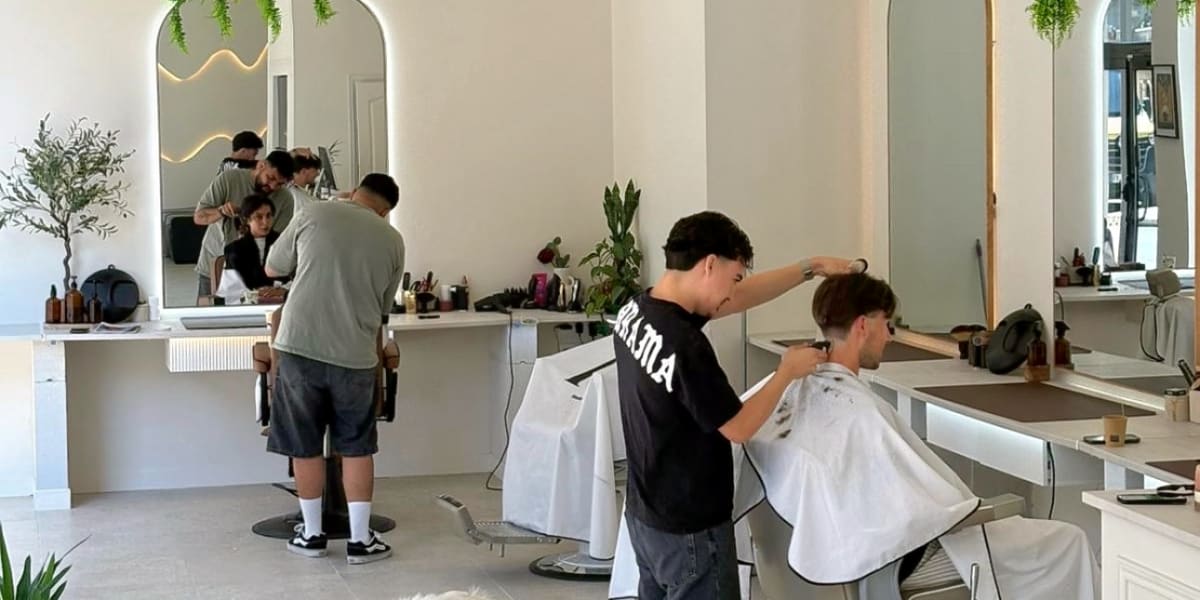 L’OLYMPE - Barbier Vichy - Photo de couverture - OneBooking