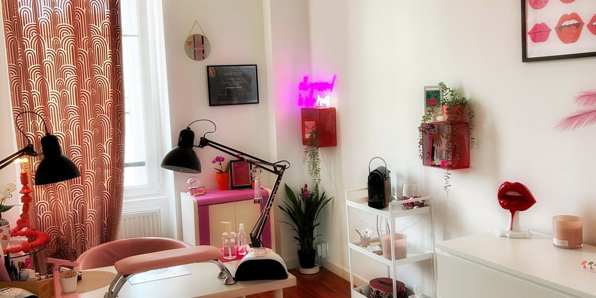 DelF nails - Onglerie Lunéville - Photo de couverture - OneBooking
