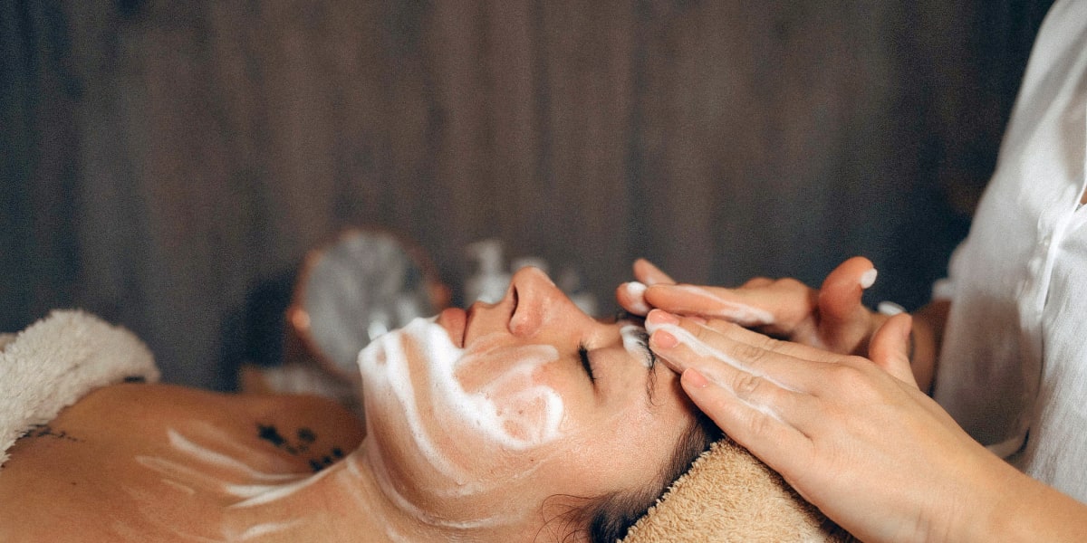 Les Soins de Janne | Kobido | Massage | Soins visage | HydraSkin | Épilation au fil - Institut de beauté Ustaritz - Photo de couverture - OneBooking