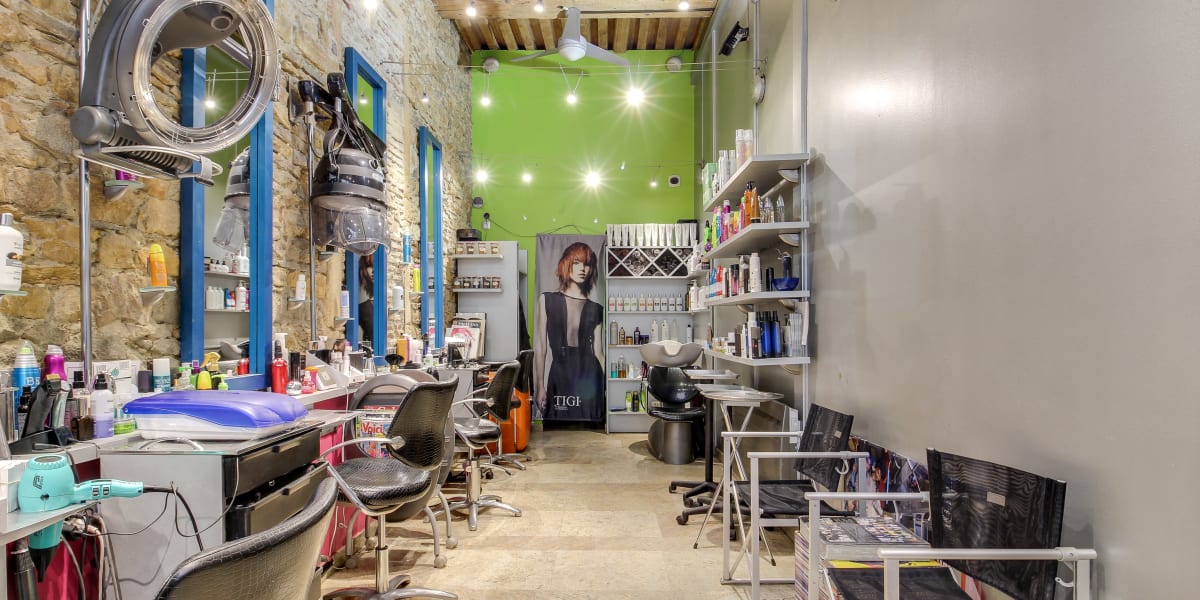 Free Look Concept - Coiffure Lyon - Photo de couverture - OneBooking