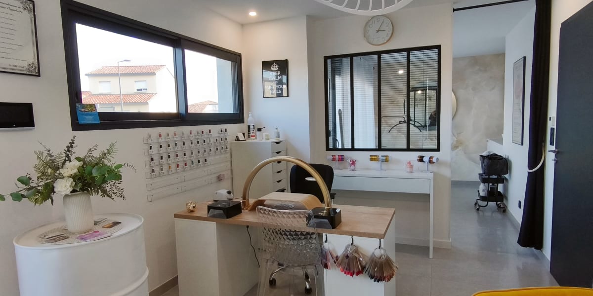 Abby Beauty - Onglerie Béziers - Photo de couverture - OneBooking