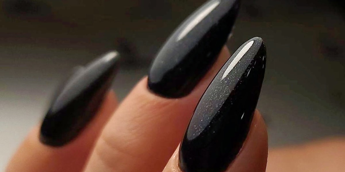 Ongles by Bela - Onglerie Nîmes - Photo de couverture - OneBooking