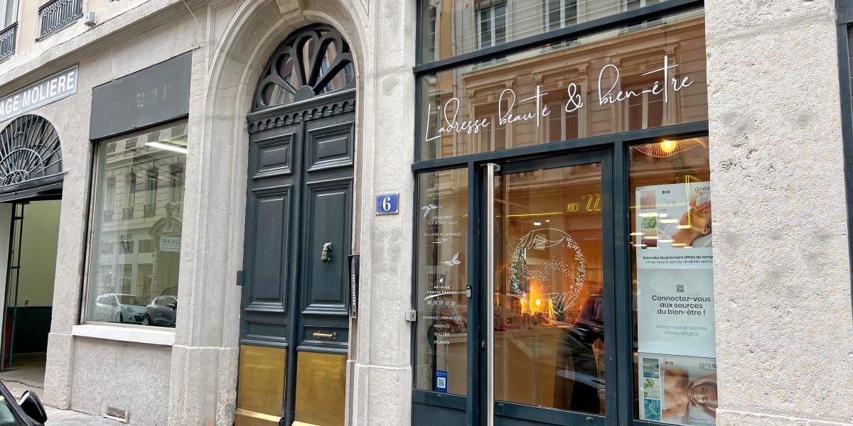 Aktas Audrey - Institut de beauté Lyon - Photo de couverture - OneBooking