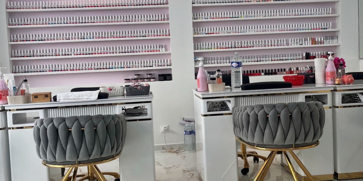 Moc lan beauty - Onglerie Nice - Photo de couverture - OneBooking