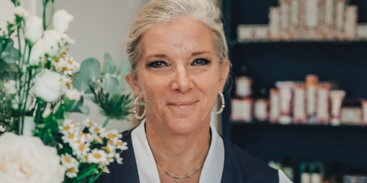 Centre de Beauté Béatrice Prieur - Sourcils & cils Mérignac - Photo de couverture - OneBooking