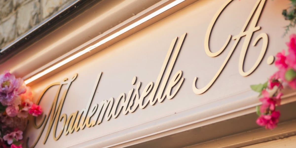 Mademoiselle A - Onglerie Rennes - Photo de couverture - OneBooking