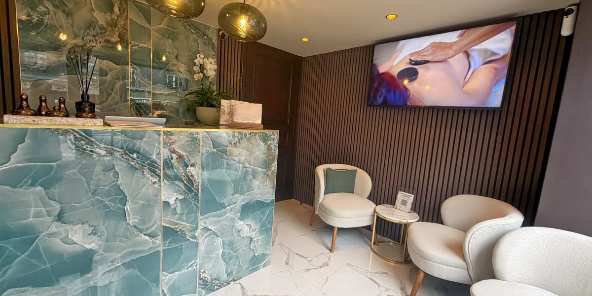 AromeDi Spa - Sourcils & cils Versailles - Photo de couverture - OneBooking