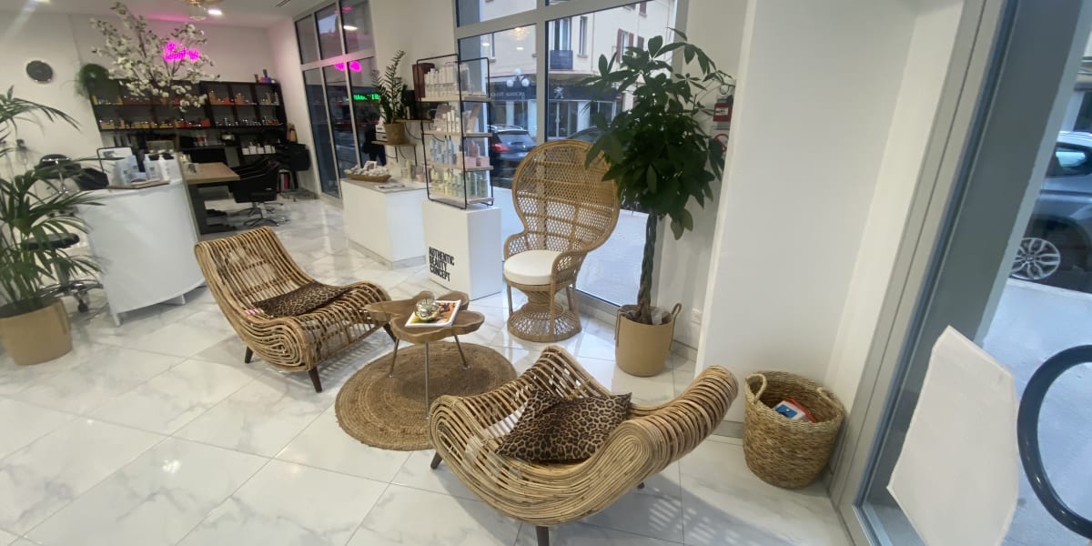 Mg coiffure - Coiffure Cagnes-sur-Mer - Photo de couverture - OneBooking