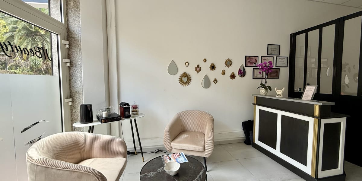 J|Beauty Studio - Institut de beauté Cannes - Photo de couverture - OneBooking