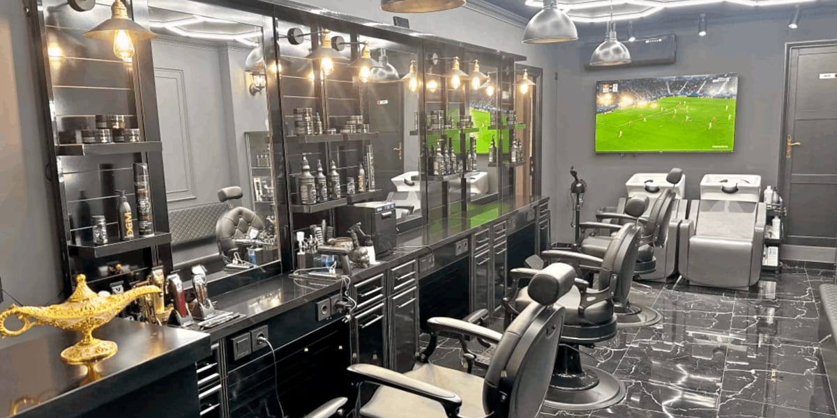 Enzo chez Mr Aladdin - Coiffure Nice - Photo de couverture - OneBooking