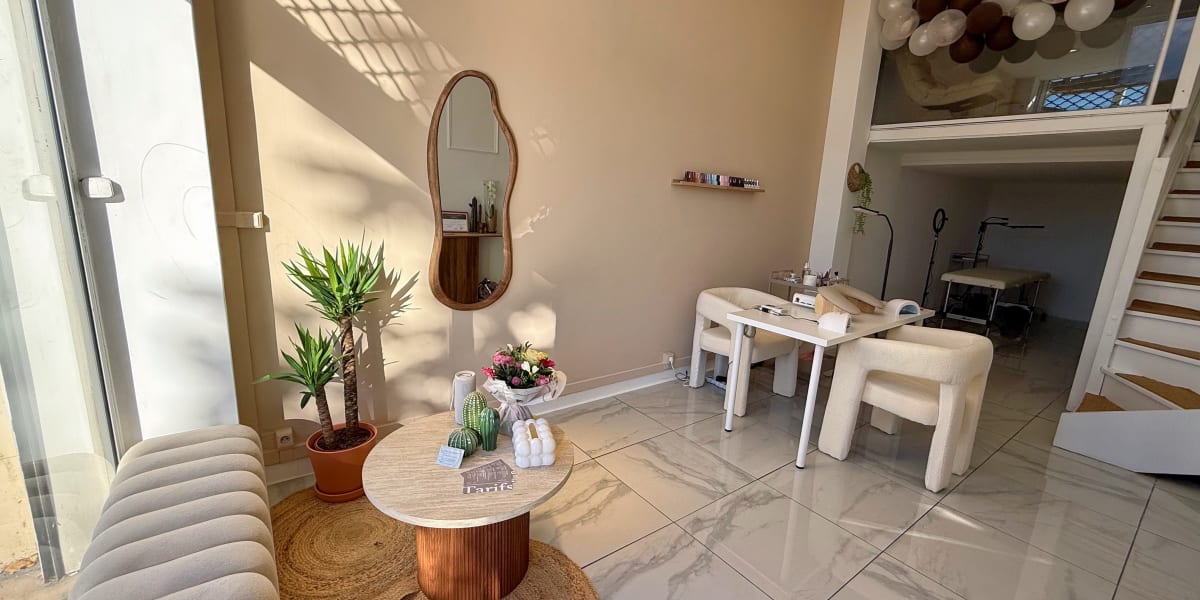 AnaCam Beauty - Institut de beauté Toulon - Photo de couverture - OneBooking