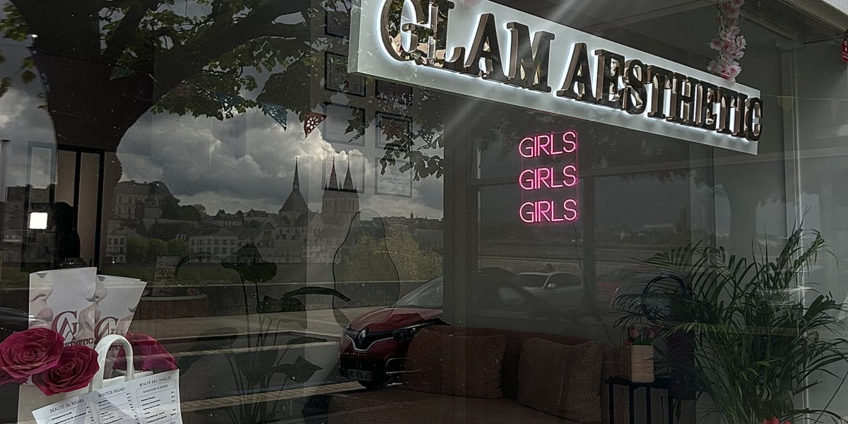 GLAM AESTHETIC - Sourcils & cils Blois - Photo de couverture - OneBooking