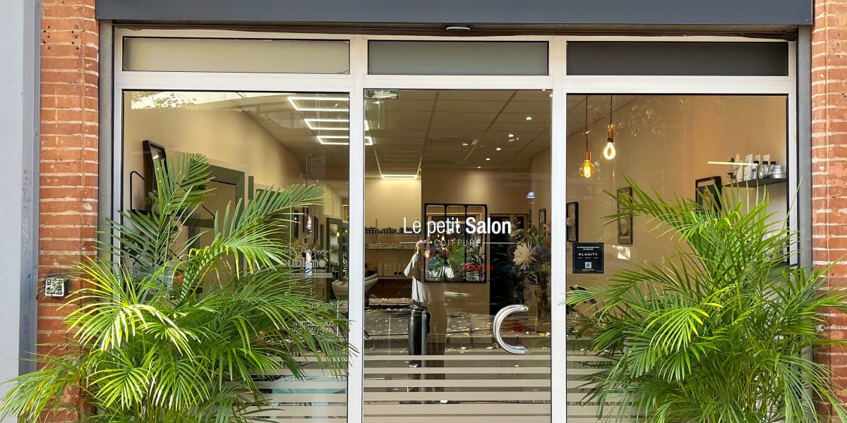 Le Petit Salon de Sandra - Coiffure Toulouse - Photo de couverture - OneBooking