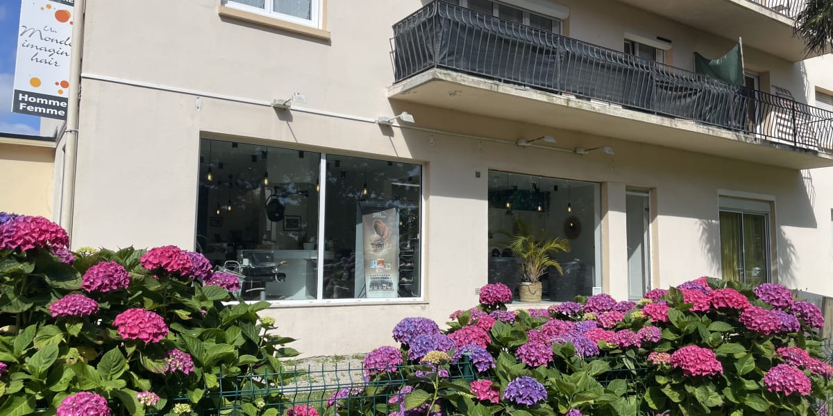 Un Monde Imagin'Hair - Coiffure Pont-l'Abbé - Photo de couverture - OneBooking