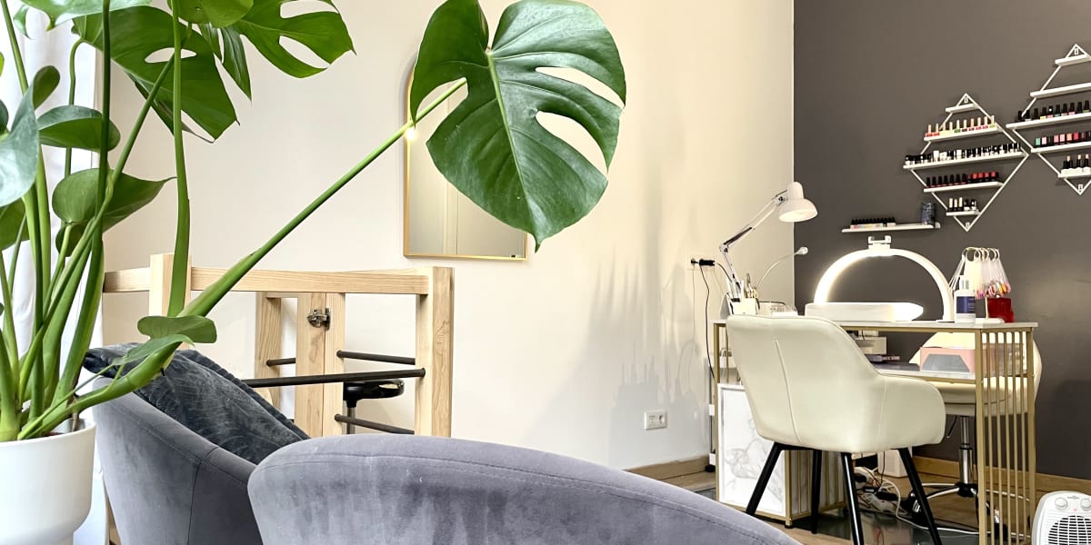 Tracy Nails Extension Beauté 44 - Onglerie Nantes - Photo de couverture - OneBooking