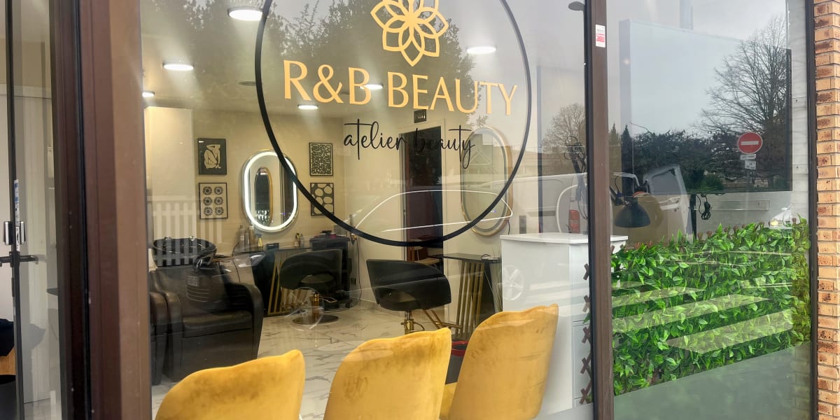 R&B Beauty - Sourcils & cils Fontenay-sous-Bois - Photo de couverture - OneBooking