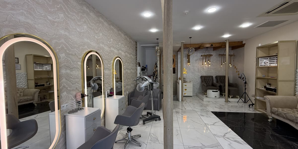 Nouveau Hair Beauty Coiffeur Esthétique & Barbier ‍ - Onglerie Dijon - Photo de couverture - OneBooking